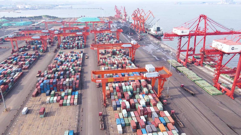 The General Administration of Customs announced the orderly and steady resumption of cargo and passenger transport at border ports from today