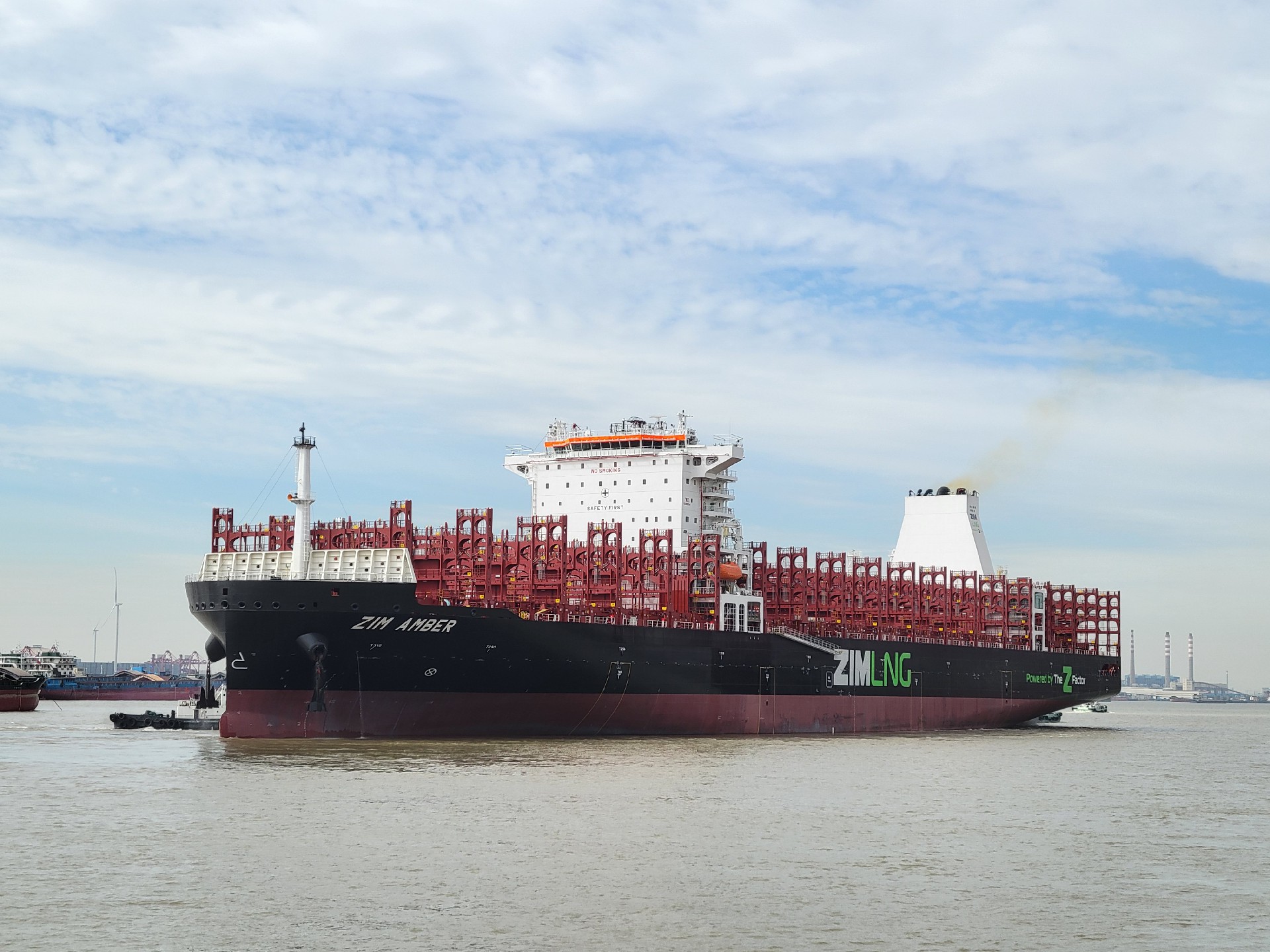 M/V ZIM AMBER set sail smoothly